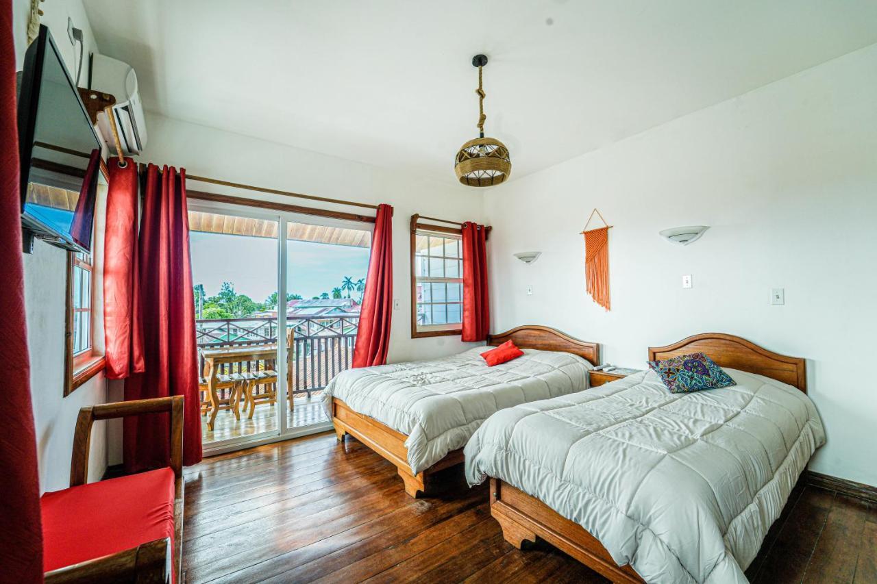 La Casa Corazon Hotel Bocas Town Bagian luar foto